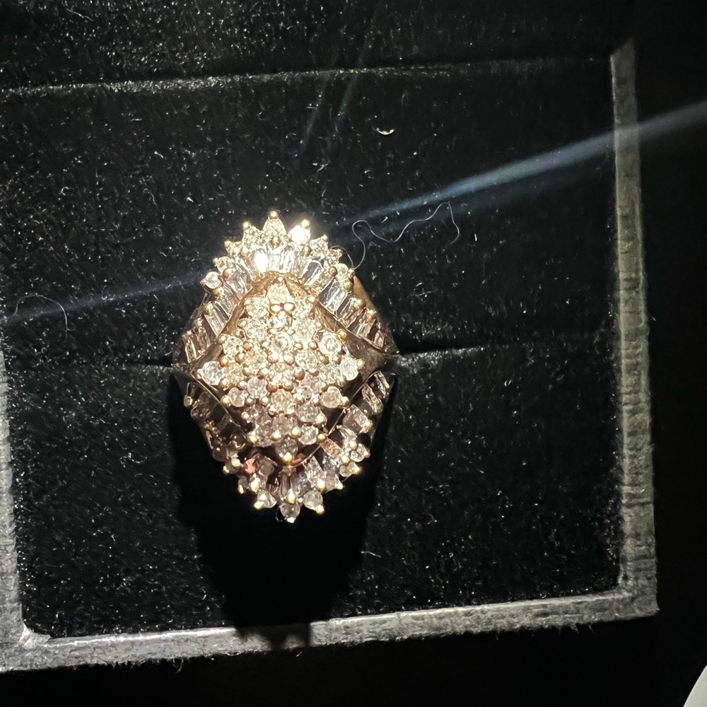 Vintage 10k diamond cocktail ring - Picture 3 of 12